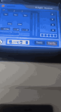 مستحضرات تجميل • مكياج