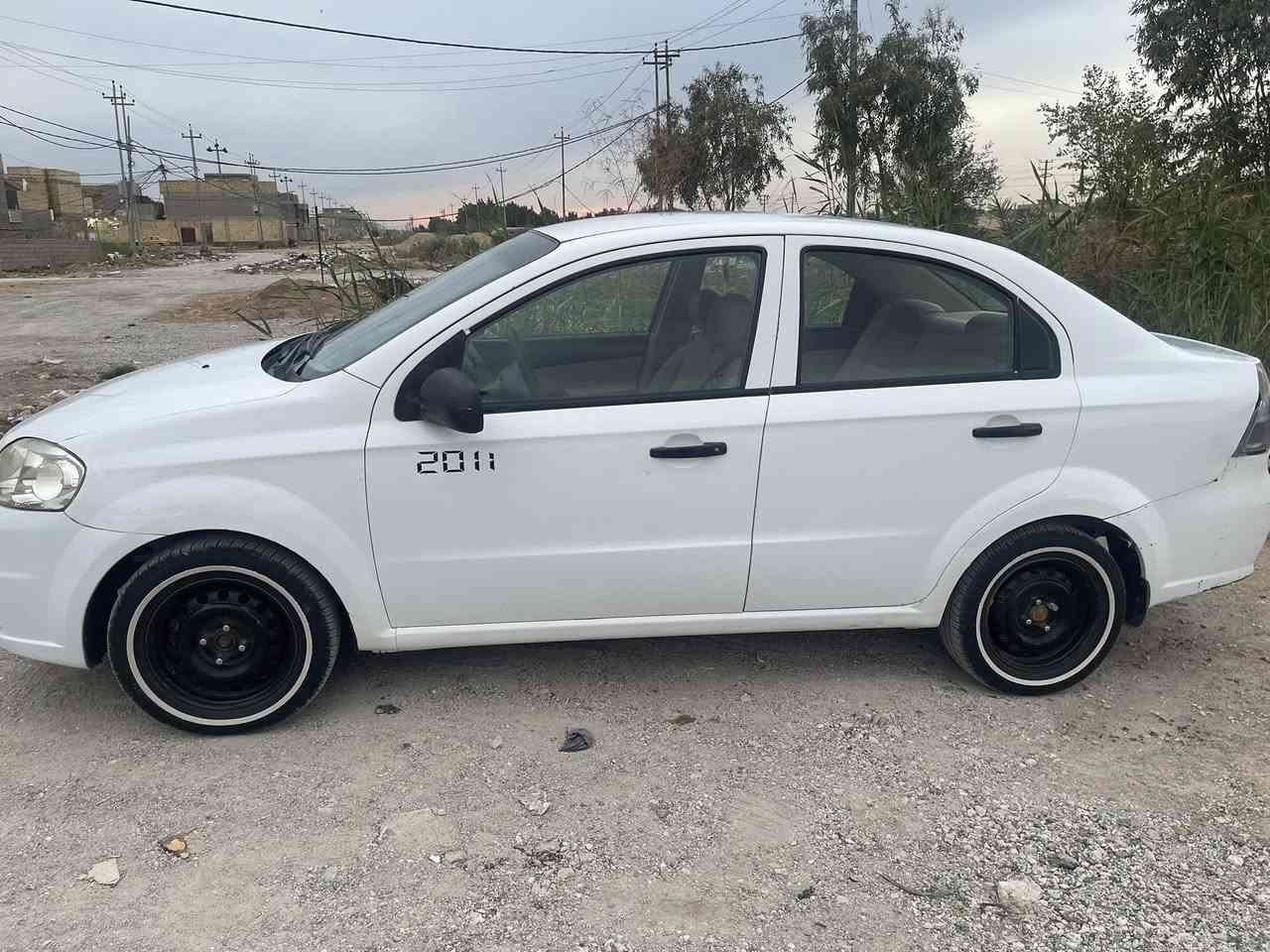 السلام عليكم ورحمة الله وبركاته
سياره افيو موديل ٢٠١١كير عادي سياره خير من الله مابيه اي ضربه ولا حادث 
ولا نقصه شي مكان الكوت السفحه الثانيه 
ما متواجد بلفيس هاذ رقم ابو السياره ***********
