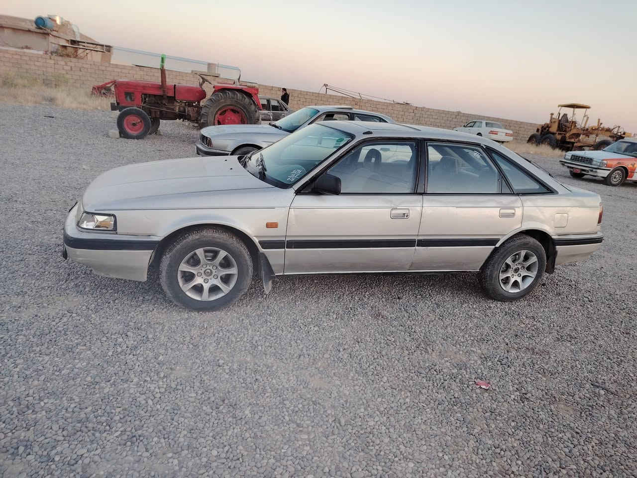 سلام عليكم مازده للبيع 626 موديل 91 شرط الوكاله والتحويل محرك وكير شرط والباقي شوف العين السعر 22 ((((( ***********
