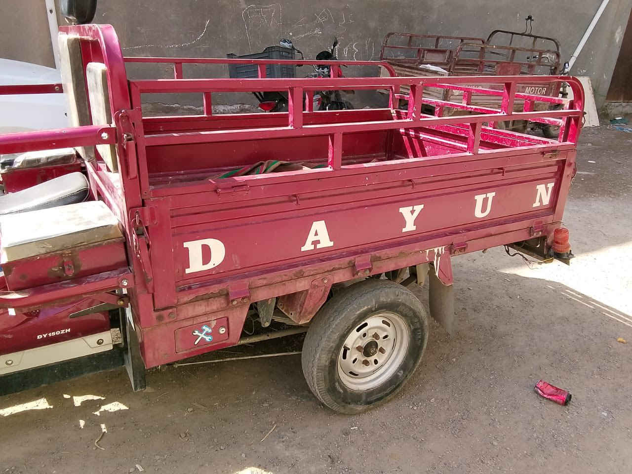 ستوته دايوان فحل موديل 2022 نضيفه كامله اوراق اصويله سعر 1500 وبيه مجال مكاني ديالئ ***********
