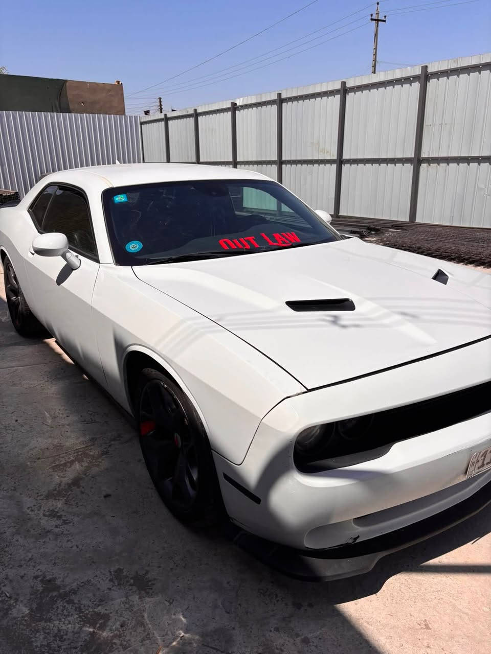 السلام عليكم
دودج جالنجر 2018 GT V6 3.6 
دبلات صفر 🟨
كاميرا خلفيه
حساسات خلفيه 
كشنات جلد ومخمل تدفئه تبريد
ستيرن تدفئه 
السياره حلوه نصبتها وما ناقصها شي بس تلحيضات خفيفه ضربتها جاملوغ بارد ومصبوغ ودعاميه بدون بنيد صور الحادث موجوده بل منشور رقم بغداد باسمي تحويل ثاني يوم  
سعر السياره 170$ وقابل للتفاوض 
رقم الهاتف *********** متوفر واتساب
