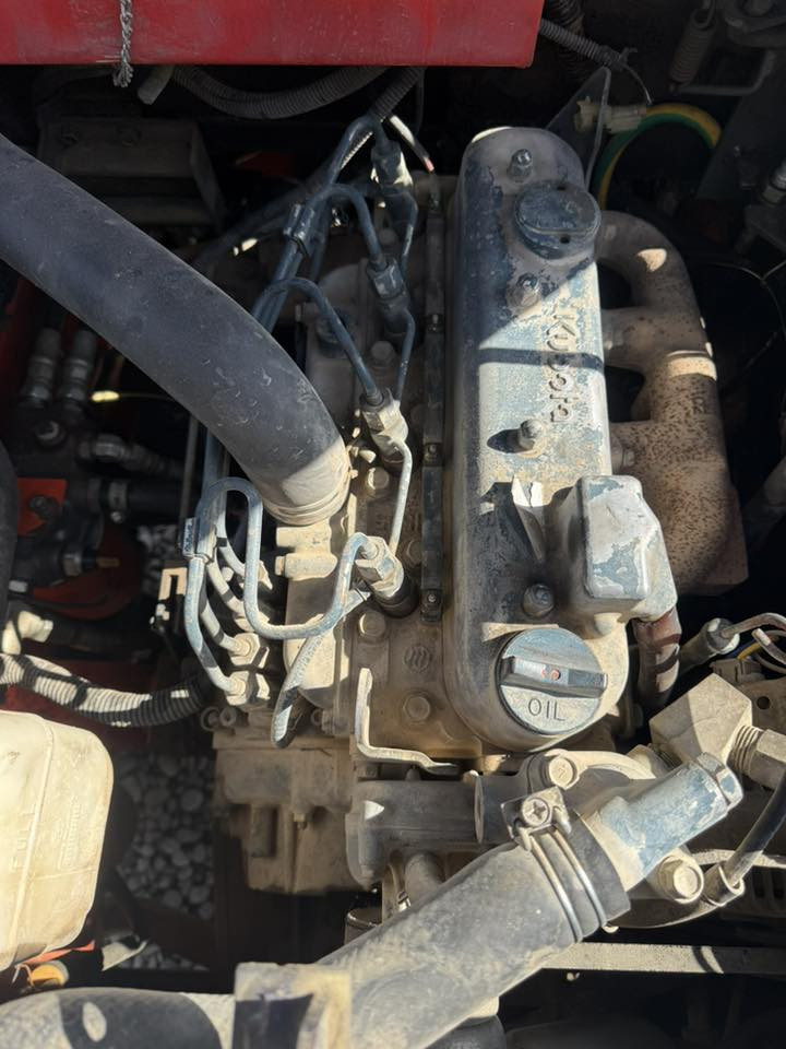 شفل كوبوتا بحاله جيده جدا 
حجم 20 مكفول كفاله عامه رقم وسنويه جديده 
***********
***********
