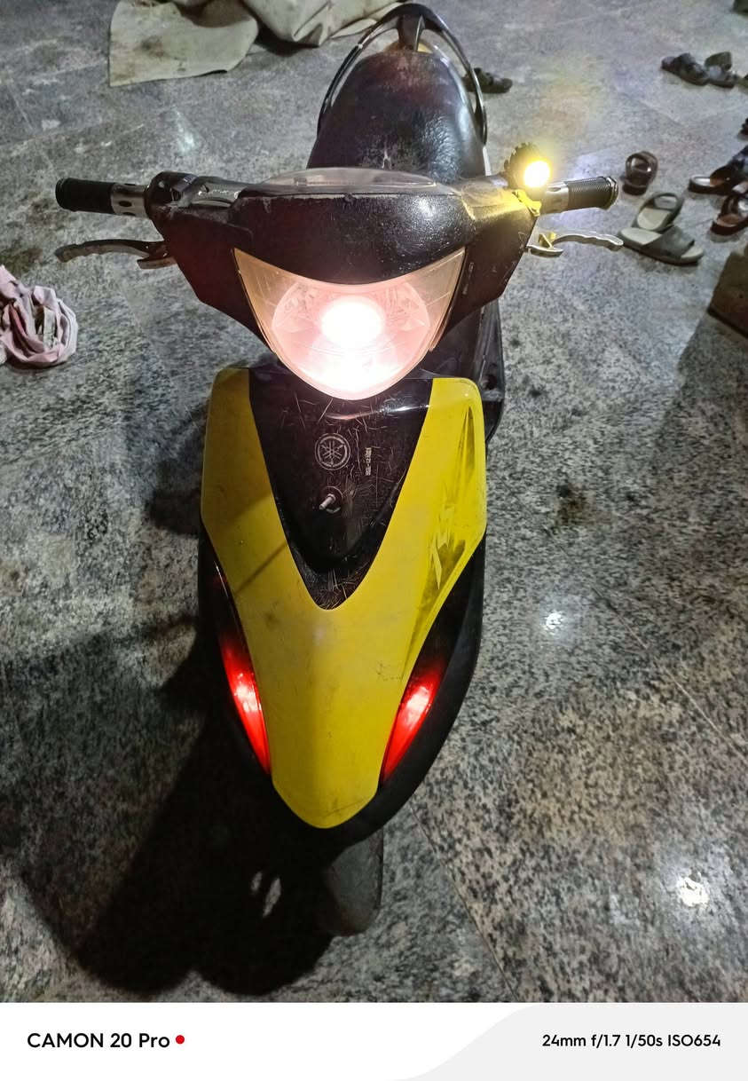 السلام عليكم اخوان. دراجة ماكس عدلة مفتوحة بوشة 55 شغالة سلف هندر. عوزها نواقص كلش بصيطة. سعرها 425 وبيها مجال للشراي.مكاني الناصرية القرية العصرية  مراسلتي خاص


**إذا كنت صاحب هذا الإعلان وتريد حذفه لأي سبب، رجاءا أرسل رسالة إلى الدعم الفني**