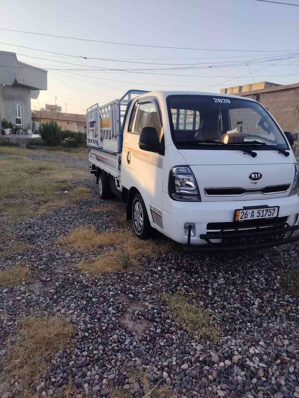السلام عليكم... (للبيع)
كيا حمل موديل ٢٠٢٠ وجه جديد رقم صلاح الدين بسمي سنويتها مو صاقطة السياره جديدة مال بيت ماشية ١٥٠ الف كيلو متر محرك ما مفتوح بس يبخر السيارة مكفولة كفالة عامة كهربائيات كلها شغالة دوشمة دعاميات محجل بيها ملاحظات بسيطة تبريد ثلج تستلم حصة كَاز السعر (١٣٣) وبيها مجال قليل للشراي.. الموقع صلاح الدين قضاء الشرقاط الساحل الأيسر ناحية اشور قرية جميلة عنكَ الهوى للاستفسار الاتصال على الرقم ***********.
