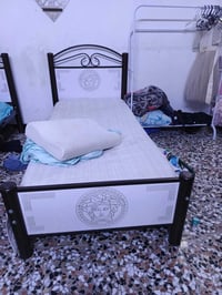 مجمدة • سرير • بغداد كريعات