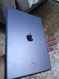 آيباد ٩ • ٦٤ • بطارية ٨٩