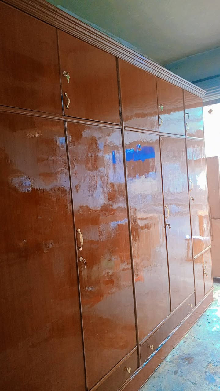 سلام عليكم كنتور 6 ابواب طابقين تزكام درجى اولى داخل خارج صاج ضهر چرچوبه صبغ حراري رش
السعر 400 توصيل وشد مجاني داخل النجف للستفسار اتصل او مراسله واتساب 
‏‪***********‬‏
