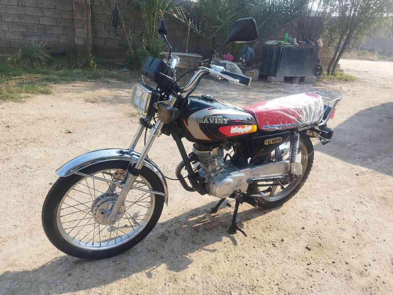 سلام عليكم ايراني تايكر 4كير مروس بيراني 5كير بهيوشه بي شي عندك نزل دراجه جاهزه من كلشي كهربائيات هندر واحد يشتغل راسلني عل خاص اذا عندك شي او نزل بل تعاليق رقم الهاتف 0787 236 5695
