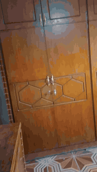 غرفه خشب صاح اصلي مصمت تكمه 6بوب للستفسار على الرقم 07824482925