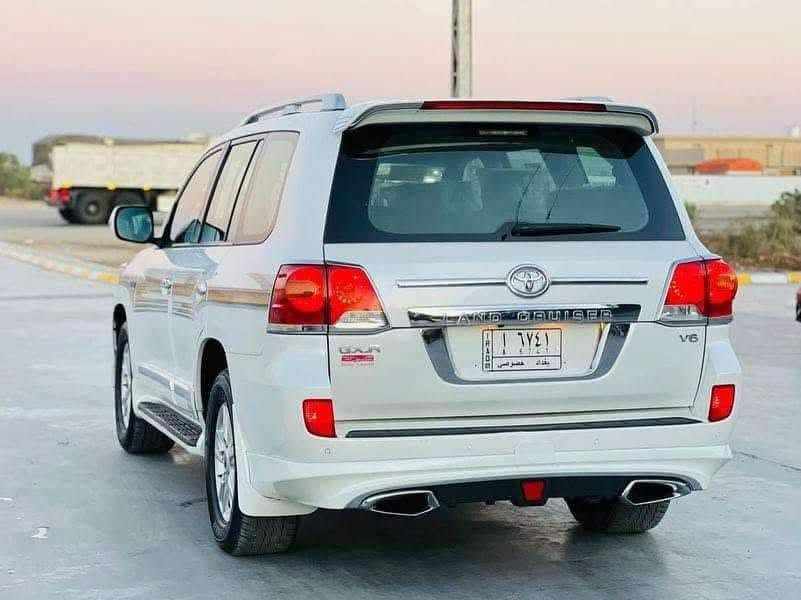 السلام عليكم
للبيع او مراوس حسب القناعه
لاندكروز  GXR
موديل 9 دعاميات 13
بدون ضرر بدون صبغ 
فول مواصفات 
شاشه بالقماره 
فتحه سلايد 
داخل كريمي
وباقي مواصفات الGXR
سياره نظيفه بدون اي نقوصات
بيه تقشر بالصبغ بداية القماره جان عليه فابلون مده طويله 
السياره جاهزه بدون نقوصات 
رقم بغداد 4 فئات تحويل مباشر
السعر ب280$
مكان السياره الصويره
واي استفسار اني حاضر
***********/رقمي
