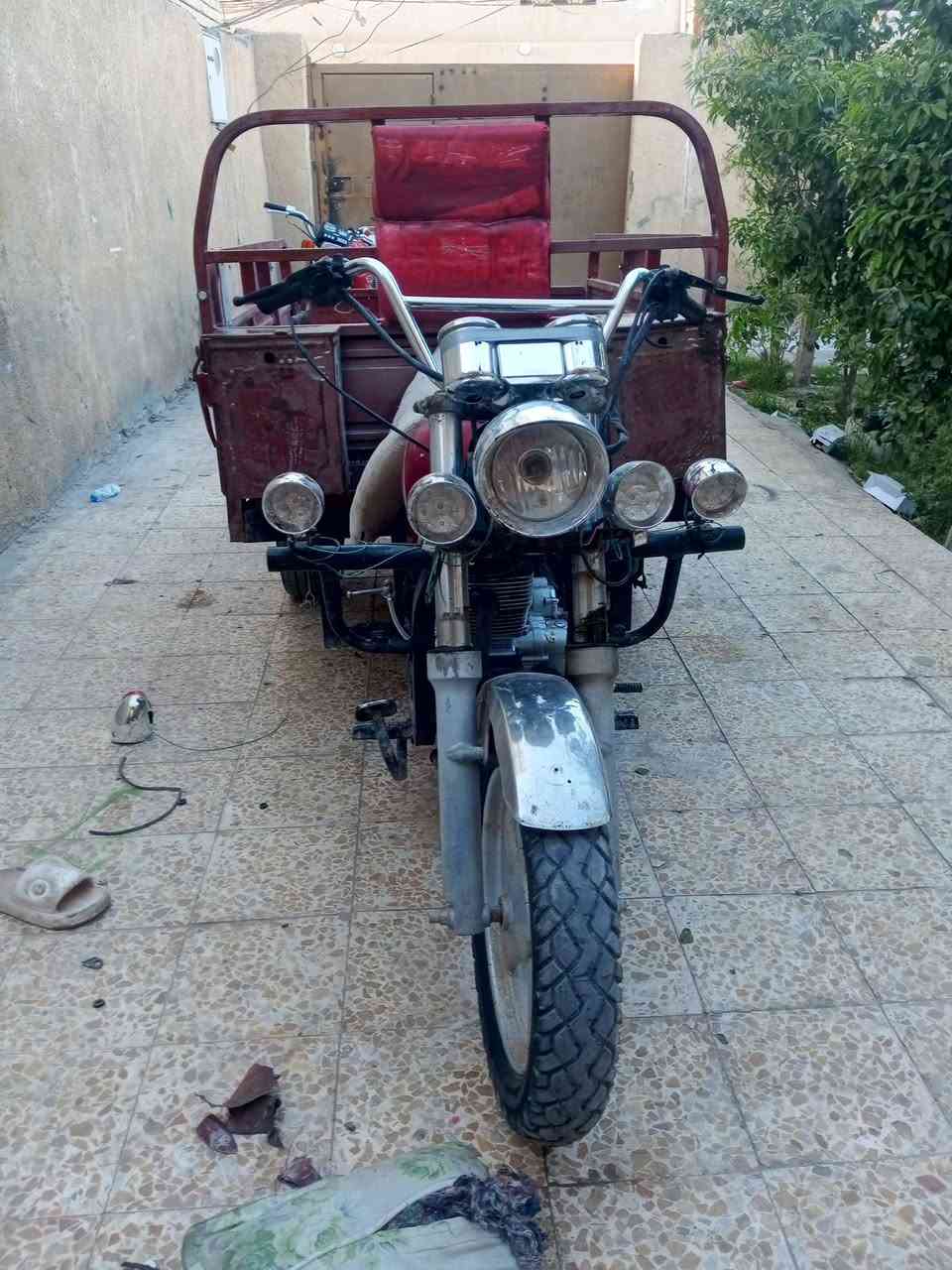 سلام عليكم ستوته للبيع موديل 2011مكفوله ركبه وراق وشاصي الك بيه سنه ستوته نضيفه وخير من الله السعر 950مكاني كربلاء حي الغدير ***********
