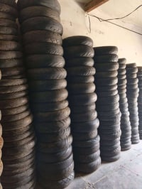 تايرات باله  ابيع الكميه كلها  التاير ب٦ اكثر من ٦٠٠ تاير الاحجام كبير...