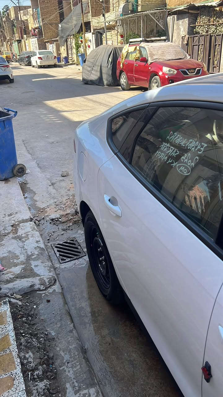 السلام عليكم
BYD 2025 
كفاله عامه السياره حلوه مابيه اي نقص 
داخل ابيض مدوشمة سفريات كل الغراض موجوده 
كارت التشغيل الشاحنة الأصلية 
ماشية8000 العنوان الشعب ‏***********
 السعر 19000وبيه مجال
