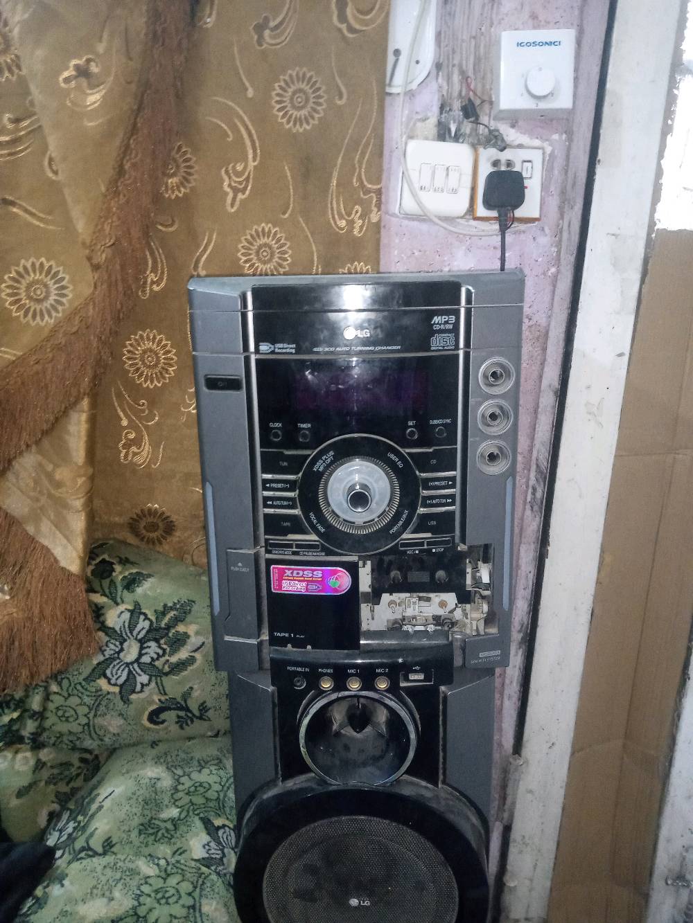 هاذه MP3 LG كلش نضيف وصوته عل فحص شرط 

وكما مذكور سعر 75 الف وبي مجال بصيط

كربلاء حي الضباط مقابل تجاوز حي الامام المهدي 