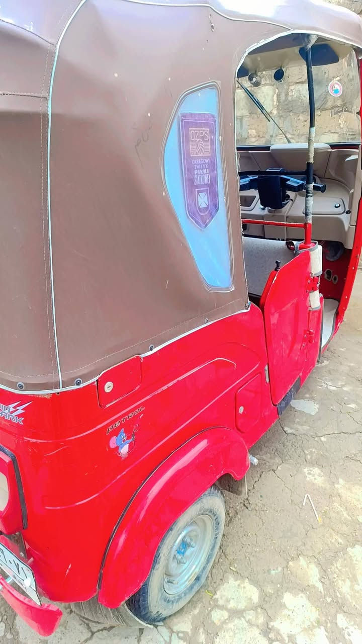 سلام عليكم تكتك 2021 شهر 9 البيع مرقمه بسمي 
المكينه امبدل بيه بوش أو بستم مكاني بغداد الفضيليه *********** بي بس واتساب او متواجد خاص
السعر 8او نص او بيها مجال
