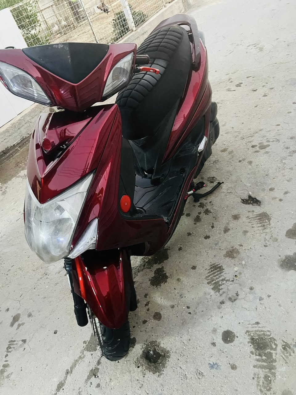 السلام عليكم شباب_ للبيع سكنس لد نوزل 
نضيفه شلعه حلوه بيهه دراجه مامتعوبه 
السعر800 وبيهه مجال_العنوان البلديات شارع المصرف_ رقم الهاتف (***********واتساب)
(***********رصيد)

