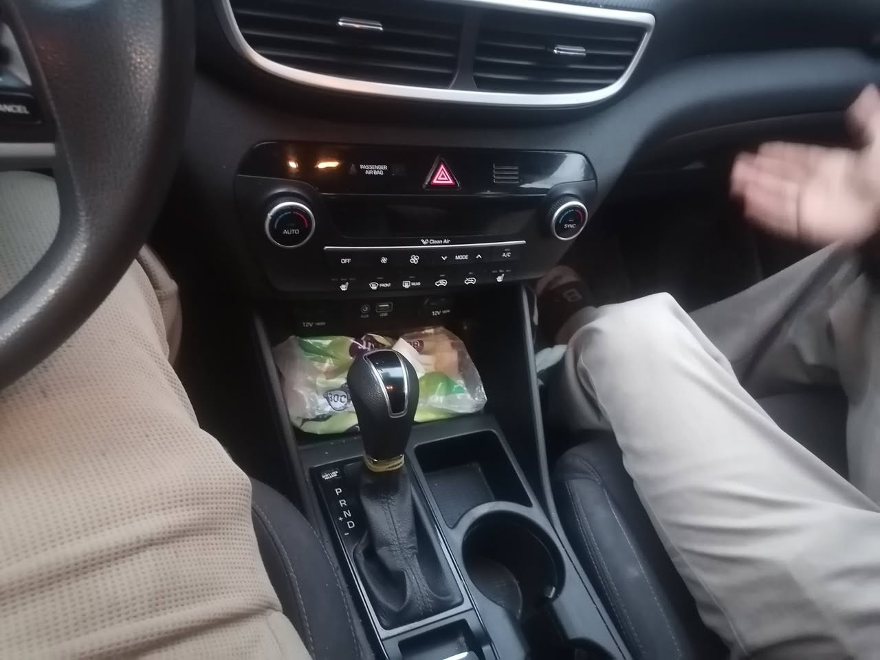 توسان 21 تريد وكاله تريد تحويل فول عدا الفتحه مكينه ٢٤٠٠ سعر بدون عمله ولا مشاطر ولا مجهول الهويه 150 قفل سياره حادث أمريكا موضح بصوره واذا مراوس اقل منها وفرق ماكو مشكله مكاني كربلاء ***********
