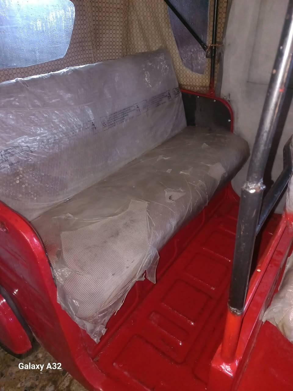 تكتك للبيع مديل 17  مكينه 20 اوراق كامله المصطفئ ٧ اوراق اصليه سعرها 3 500 مكاني بغداد لامين ثانيه شارع نواب ***********
