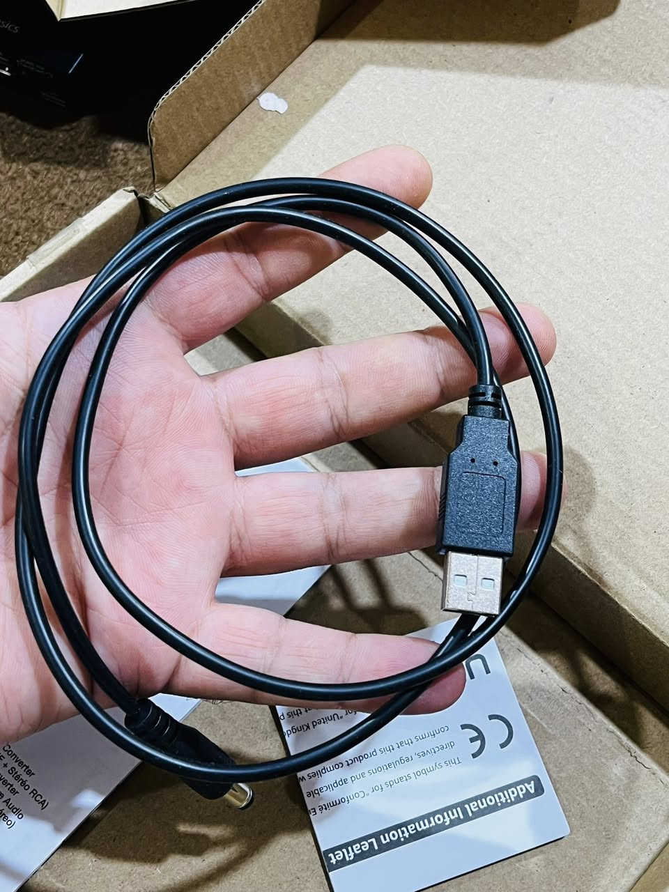 السلام عليكم
قطعه من انتاج امزوون 

شباب قطعه تخبل  بالكارتون 

التفاصيل من الموقع 

لعلامة التجارية Amazon Basics
صندوق محول صوت HDMI إلى HDMI في غطاء معدني متين
يدعم أجهزة مصدر HDMI بدون مخرج صوت مخصص
يدعم قناتين من اليسار واليمين أو مخرج ستيريو اس بي دي اي اف وصوت غير مضغوط ومضغوط
يدعم دقة فيديو تصل إلى 4 كيه؛ 8 بت 4 كيه (30 هرتز)، 12 بت 1080 بكسل (60 هرتز)، أو 12 بت 720p/1080i (60 هرتز)، بالإضافة إلى تنسيقات ثلاثية الأبعاد
متوافق مع الأجهزة مثل بلو راي ومشغلات دي في دي/اتش دي/دي في ار، والكابل/الأقمار الصناعية، وبلاي ستيشن 3/4، واكس بوكس، والكمبيوتر الشخصي/اللابتوب، وكاميرات HD وغيرها الكثير


**إذا كنت صاحب هذا الإعلان وتريد حذفه لأي سبب، رجاءا أرسل رسالة إلى الدعم الفني**