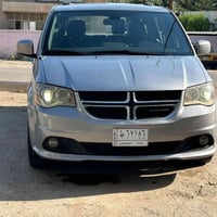 دوج كرفان sxt 2019 ضربتها بالجنطة وبيها صبغ قطعتين  ماشية ١٥٠ الف ميل ...