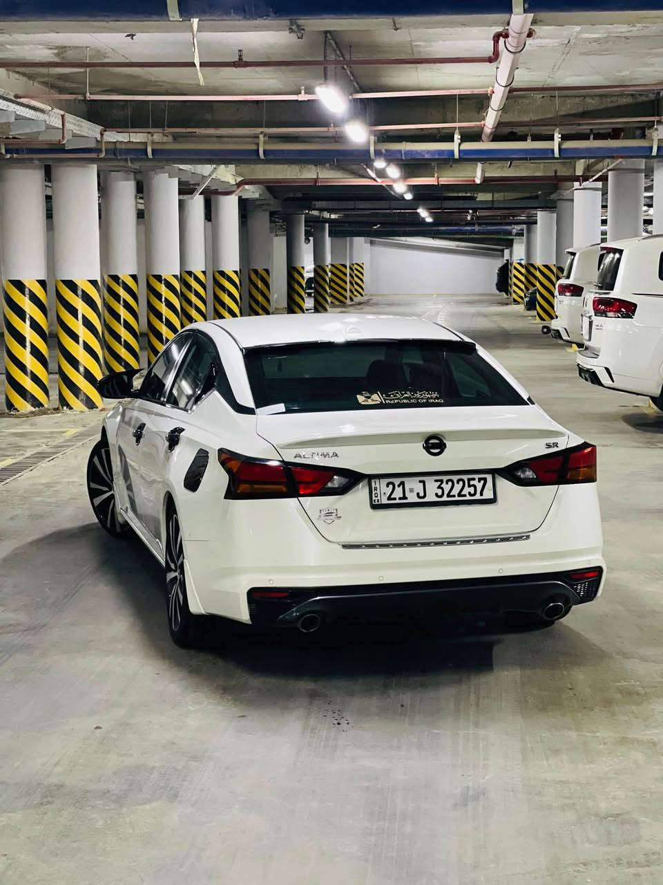 نيسان التيما 2021
_ مواصفات SR
السياره جلد وكشنات كهرباء وشفتات ستيرن ورادارات 360 
السياره جديده بدون نقص كلشي بيه على وضع الشركه بدون حادث بدون ايرباك بدون صبغ فقط ابرد بلجامرلغ السكن ماشيه 50 الف كيلو (31ml)
سعره 172 وبيه مجال وبلعافيه على الياخذه
*********** المقدادية, ديالى
