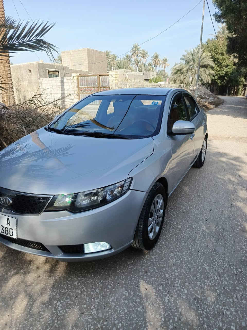 سيراتو ٢٠١٢ مكفوله من الضربه فقط صبغ حزام اثر جراد مكينه كير حداديه تبريد تخم تاير كهربائيات كله جديد ماعايزه برغي رقم كربلا انكليزي مكان السياره كوفه السعر ٨٥ وبيها مجال ترهم مراوس 
***********
