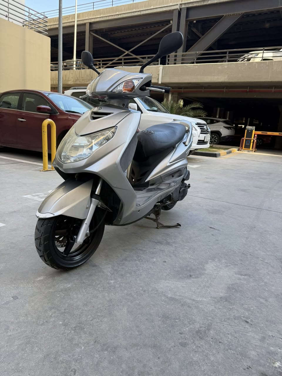 السلام عليكم شباب 
دراجه سكنس فحل ياباني مال رمبه مكفوله كفاله عامه كهربائيات ومكينه وكلشي مكاني بغداد اعظميه سبع ابكار السعر مليون و350 الف دينار وبيه مجال بسيط الشراي يتصل***********
