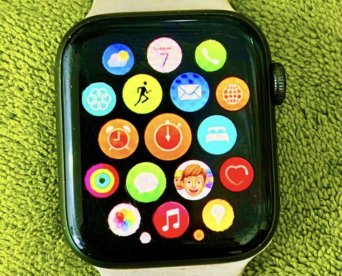 1.ابل se //حجم 44 //البطارية 87 //سعة التخزين   32 // بيها شخوط بالشاشه // السعر 150 الف // متوفر توصيل .
2.فت بت فيرزا 4 // مع الشاحن // بدون سير // السعر 150 الف // متوفر توصيل 
بيهن مجال تعال خاص وتدلل


**إذا كنت صاحب هذا الإعلان وتريد حذفه لأي سبب، رجاءا أرسل رسالة إلى الدعم الفني**