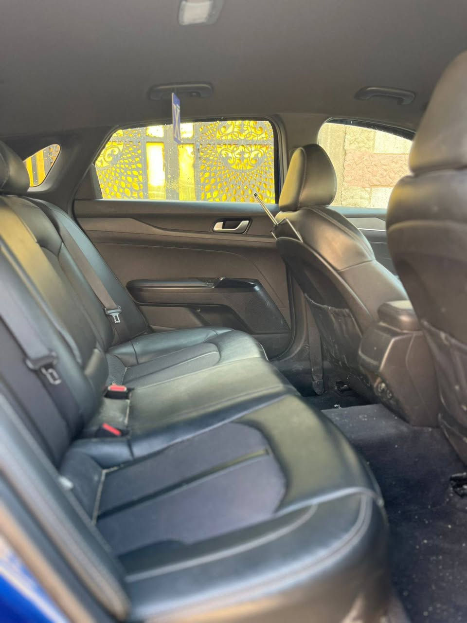 السلام عليكم k5  موديل ٢٠٢٤ وارد السياره حره بسمي توه دكيت لوحات السياره امغلفه طبقت عازل أو مانع الصوت فول مواصفات عده بنورامه لون السياره اجويتي حادث بدون إرباك أو كل القطع ابلاديه بس اتصبغن عله كد الضرر مثال ما واضح بلصور الحادث رقم الهاتف *********** السعر ١٨٥
