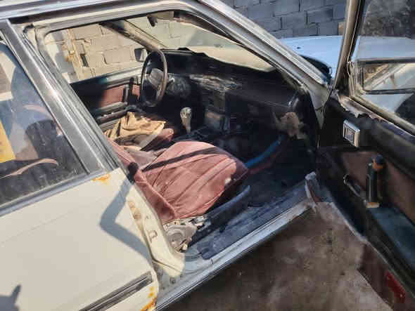 السلام عليكم سياره سوبر 85 محرك فيفيتي بيه بخار حداديه نص عمر طخم تأير السعر 14 المكان البصره الزبير ***********
