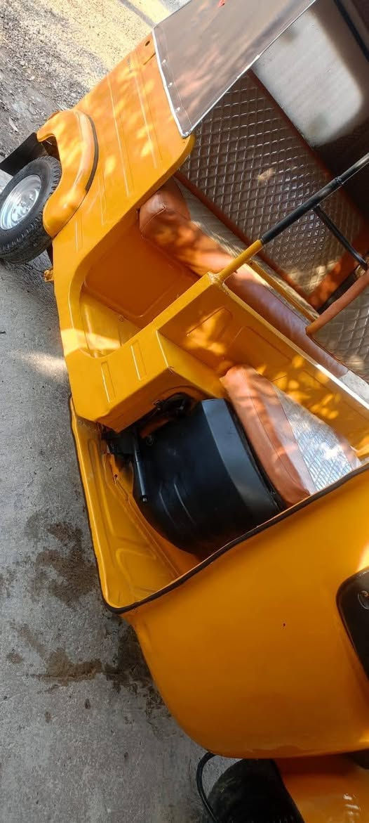 تكتك موديل ٢٠٢٠ للبيع مرقمه جاهزة خير من الله مابيه اي نقص..
الشراي الاتصال ***********
