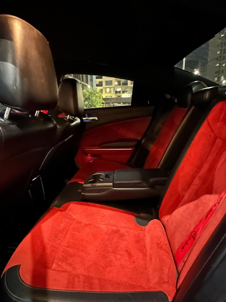 🔥 للبيع: Dodge Charger Widebody — عضلات أمريكية بشكل عدواني 🔥🤍
سيارة قوية تجمع بين الأداء العالي والتصميم الشرس، مثالية لعشاق السرعة والصوت الجبار.
المواصفات:
• Dodge Charger Widebody
• قير أوتوماتيك
• محرك قوي عالي الأداء
• Widebody Kit (هيكل عريض سبورت)
• تصميم خارجي هجومي مع خطوط رياضية
• إضاءة LED حديثة
• جنوط رياضية عريضة
• نظام عادم رياضي بصوت قوي
• ديفيوزر خلفي سبورت
• أنظمة أمان وثبات متقدمة
✨ السيارة نظيفة جداً وحالة ممتازة وجاهزة
📩 للتواصل والاستفسار: مراسلة خاصة


**إذا كنت صاحب هذا الإعلان وتريد حذفه لأي سبب، رجاءا أرسل رسالة إلى الدعم الفني**