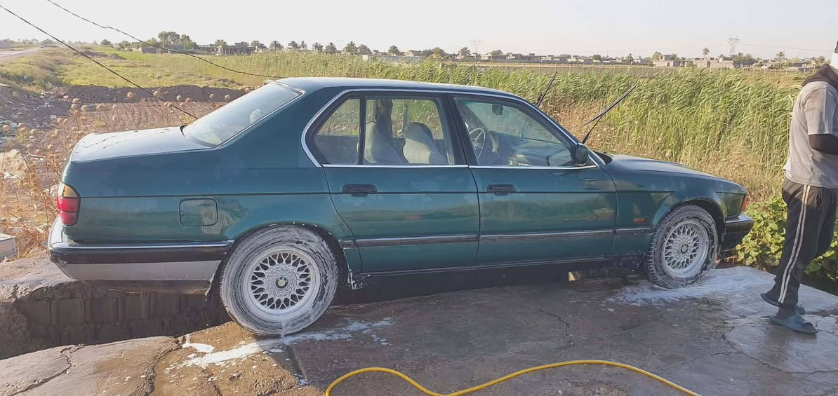 بي ام 730 بليته و سنويه كير ومكينه مكفولات سنويه بسمي رقم بغداد انكليزي مميز لل30 هزه جديده تخم تاير سياره جاهزه مكاني ابوغريب السعر 39  رقم الموبايل ***********
