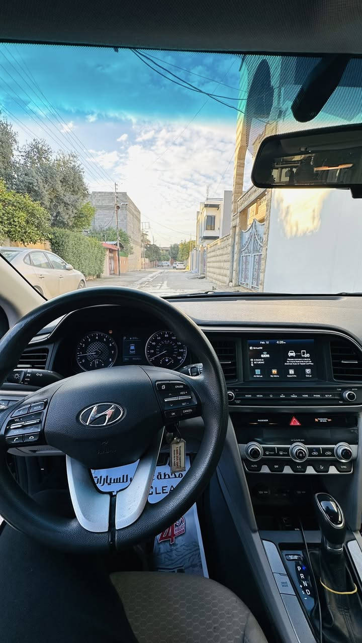 النترا ٢٠٢٠
لون نفطي 

ماشيه ١٠٢ الف مايل 

بدون صبغ 

كيرها محور atm 

مواصفات نص فول 

ضرر .. تعديل بارد بين بابين محددها بالصورة 

جاملغ بي بخصه ما معدلة محددها بالصورة 

قبغ صندوق ماشر كلير 

السعر 135  وبي مجال 

*********** واتسب
