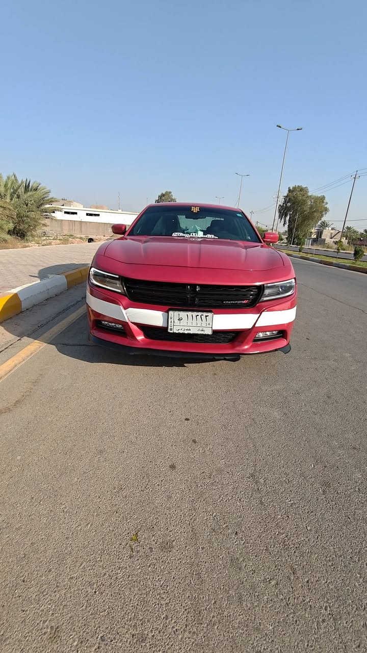 السلام عليكم
نوع السيارة : ‌‎دوج جارجر SXT 

حالة السيارة: وارد كندي كلين تايتل

سنة الصنع : 2017

المسافة المقطوعة 68الف ميل حقيقي

اللون : مميز احمر طماطي

حجم المحرك ⚙️ : 3600

ناقل الحركة ⚙️ : اوتو

المواصفات

* كشنات مخمل 
* كشن سائق  كهرباء 
* شاشه جبيره 
* كامره خلفيه دواره
* ويل 20 بلاك توب أصلي

حداديه وتايرات جديد

————————————————-
رقم بغداد بأسمي شرط  التحويل بأسم المشتري✅

السياره جانت محدثه srt ورجعتها لأصلها شرط نفس الدعاميات والبنيد مالتها السياره كلش نظيفه امانة الله 

رقم الشاصي بلصور والسونار موجود
 —————————————
المكان واسط +بغداد موجود
رقم الهاتف ***********
