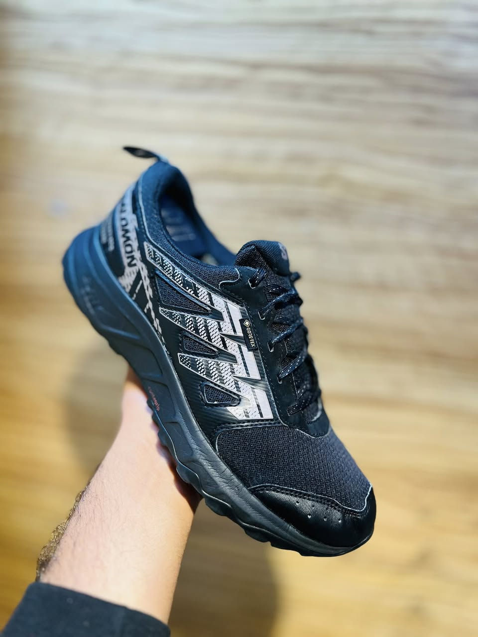 سلمون باله امريكي اصلي 
اصدار حديث
طبي فول راحه 
كورتيكس مقاوم للماء 
قياس40.5
طول القدم 25.5
النظافه 100.100
توصيل جميع المحافظات 
للحجز والاستفسار واتساب 
***********
