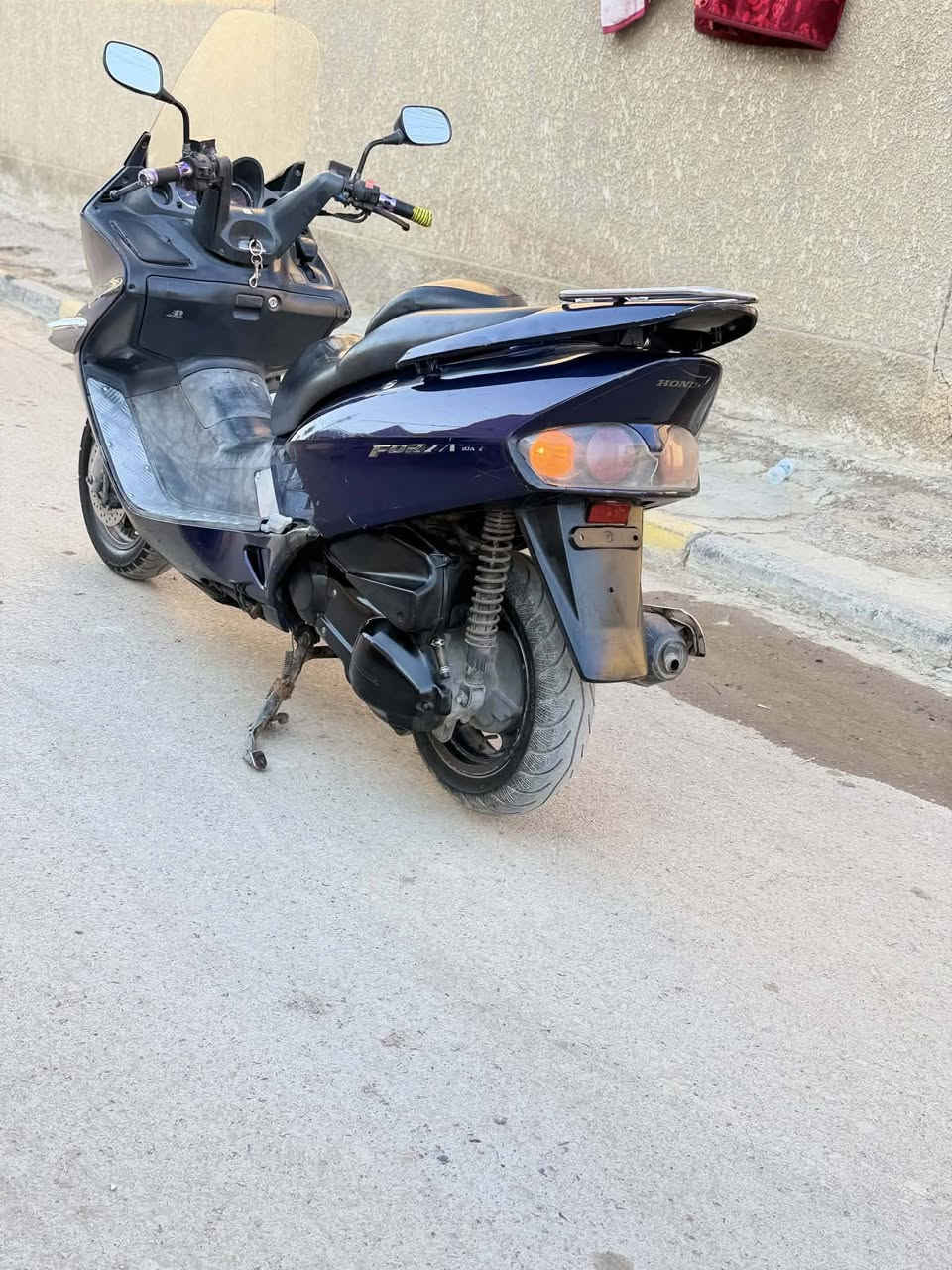 سلام عليكم للبيع فورزه صفر سته دراجه خير من الله ترايك وين ما تريد اوراق اصوليه اي نقص مابيها جاهزه كبل لشارع بسعر ٨٠٠ وبيها مجال بسيط رقمي متواجد واتساب *********** لخاص مفتوح
