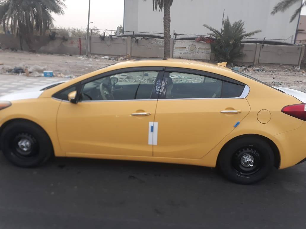 السلام عليكم سياره كيه  فورتي موديل 15 فول مواصفات وارد امريكي حادث البنيد مبدل بلادي رقم بغداد نكليزي محرك 2000 جي دي اي تبريد ثلج تدفئة تحرك بدون اي ضرر بعد السيارة جاهزة وبسمي على الموعد احولك المكان بغداد السعر ١١٠رقم الهاتف ***********
