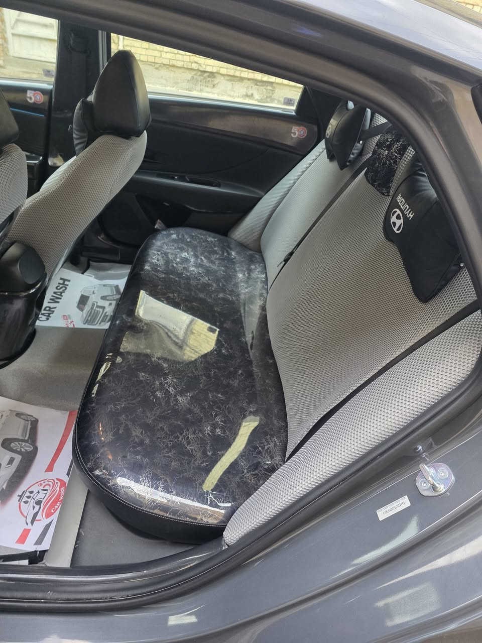 لنترا 2025 لون نفطي 
ماشيه 18 الف كيلو 
مواصفات اعتياديه 
حادثها موضح بالصور 
تعديل هوزن + لغد خلفي ع كدر شبر لو اقل 
اناره داخليه 
تغليف كشنات + ارضيه 
لايت زنون  
رادار 
تحكم استيرن 
كامره+ حساسات اماميه وخلفيه 
تحديد مسار + مثبت سرعه 
مانع تصادم + وقوف ذاتي
مانع انزلاق 
بصمه+ تشغيل عن بعد  
السياره نضيفه ومتصرف عليها ولا فلس
السياره بأسمي رقم انگليزي جديد 
السعر 170$ وبيها مجال بسيط  
مكانها بغداد جميله الثانيه
***********
