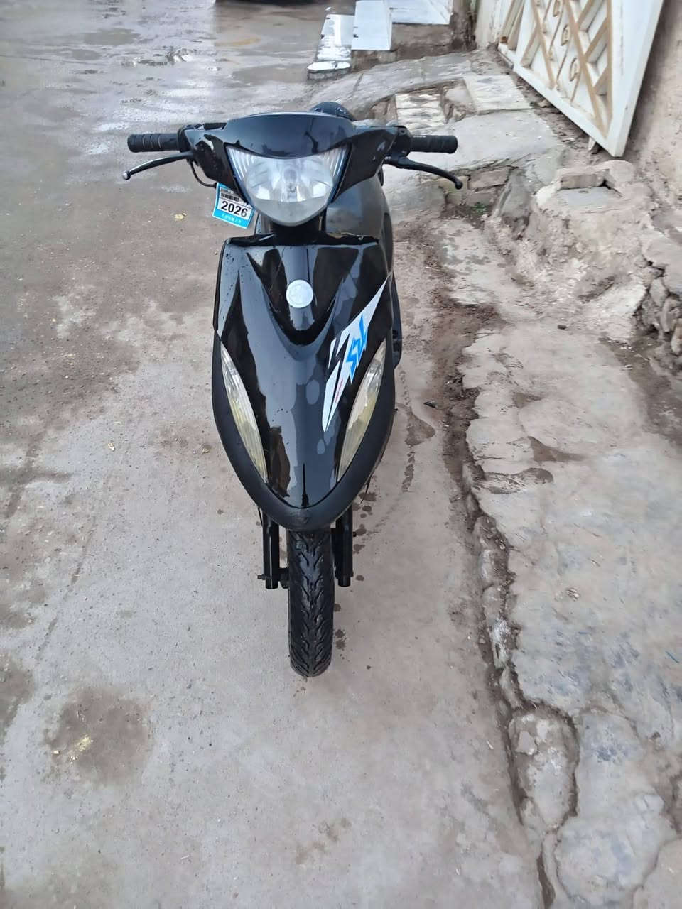 السلام عليكم دراجه للبيع ماكس عدله اوراق مفتوحه مره وحده مكينه ناعمه كهربائيات كله  السعر 600 وبيه مجال المكان حي المعلمين الجديد ***********
