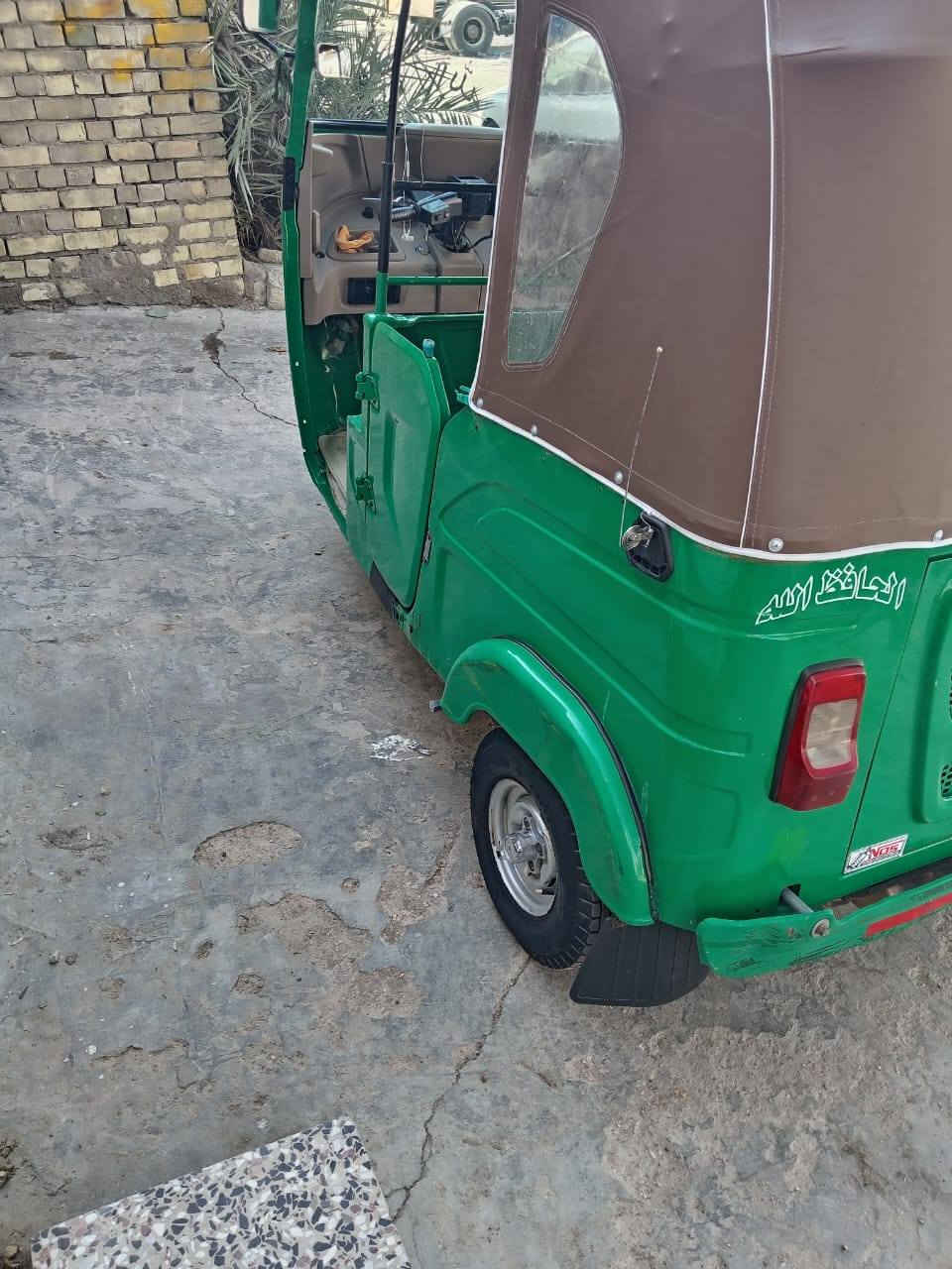 السلام عليكم اخوتي الاعزاز 

تكتك 22 كنر شهر 12 
رقم وسنويه بابل عربي بس لوحات طالعه انكليزي
تكتك كفالفه عامه ماعده ضربه بسيطه بلغد 
والدوس فقط 

السعر 8 ونص  وبيه مجال حك الجيه 
بابل المسيب 
***********
