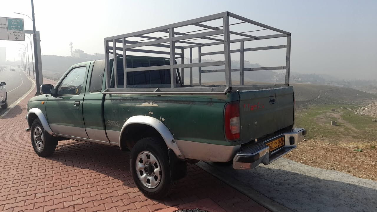 بەناوی خوای گەورە نیسان مۆدیل 2001کتابی مزایدەی لەگەڵە سەیارەکە تەبریدەپاوەرە جام کارەبایە سلایدە دەبڵ ئەکسلە تاکونیوە سەیارەکە زۆرجوانە گیڕومەکینەو تەقەوڕەقەی بەشەرت شانوسەقفوپیشی بەشەرت سعری ئەم سەیارە 53گەڵاومعامەلە ***********جوابی کۆمینت نادەمۆ ***********
