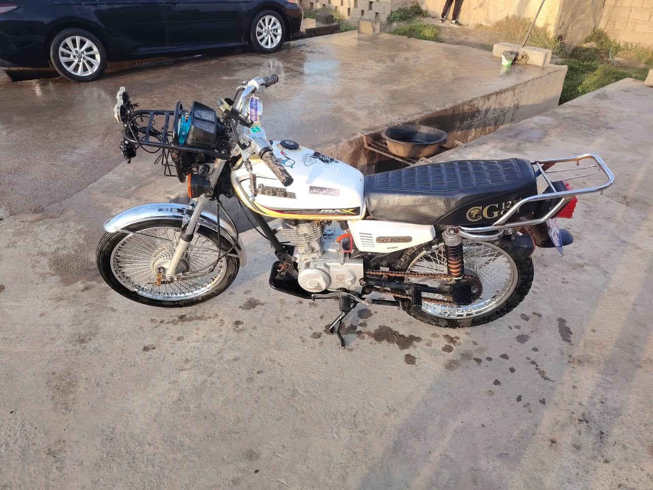 السلام عليكم تايكر موديل ٢٠٢٠ كلو شرط كهرباءيات شغاله محرك مفتوح دبلات وياله لشه شرط رزانه فول وزن ثقيل باب اول  مكاني الشركاط الساحل الايسر بلهيجل بلسلمان ***********
