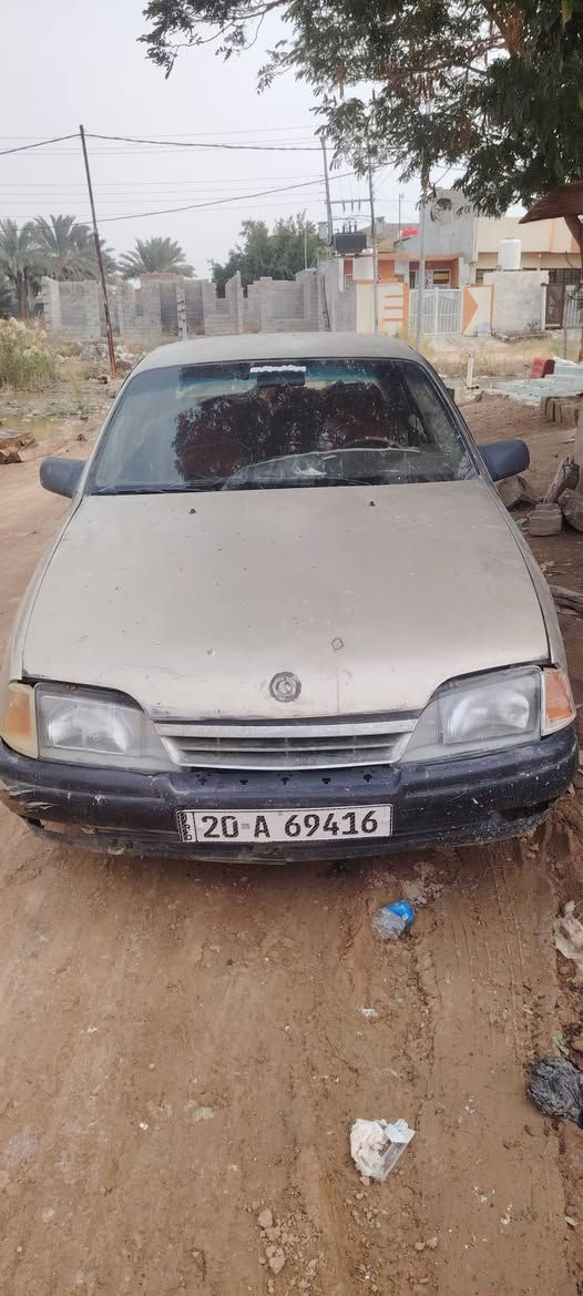 السلام عليكم اوبل اوميكاا موديل ٨٩ رقم ديالى جديد سنويه لل٣٠ كهربائياتها كامله مكينه وكير خير من الله سعرر ١٧ وبيها مجال مكان بعقوبه للاتصال ***********
