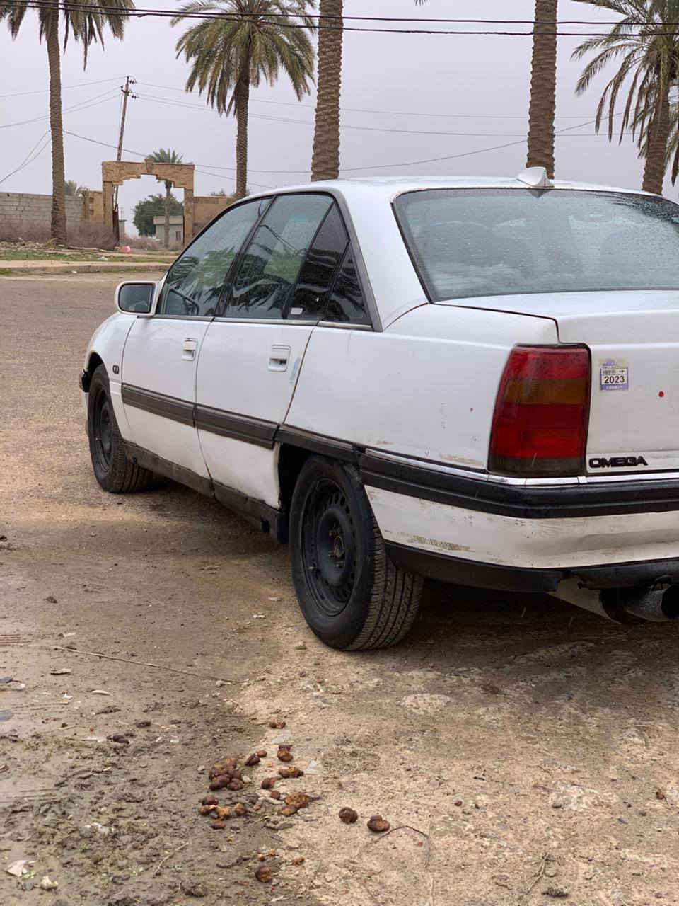 سلام عليكم 
اوبل اوميكا للبيع موديل 1992
كير محرك اوتو  جديد فول 
سلايت ملاحضه سياره بلاديه
كهربائيات كله شغاله( رقم صلاح الدين دولي) 
السعر 30 وبيها مجال شي قليل  
مكاني  صلاح الدين تكريت 
الهاتف ***********
