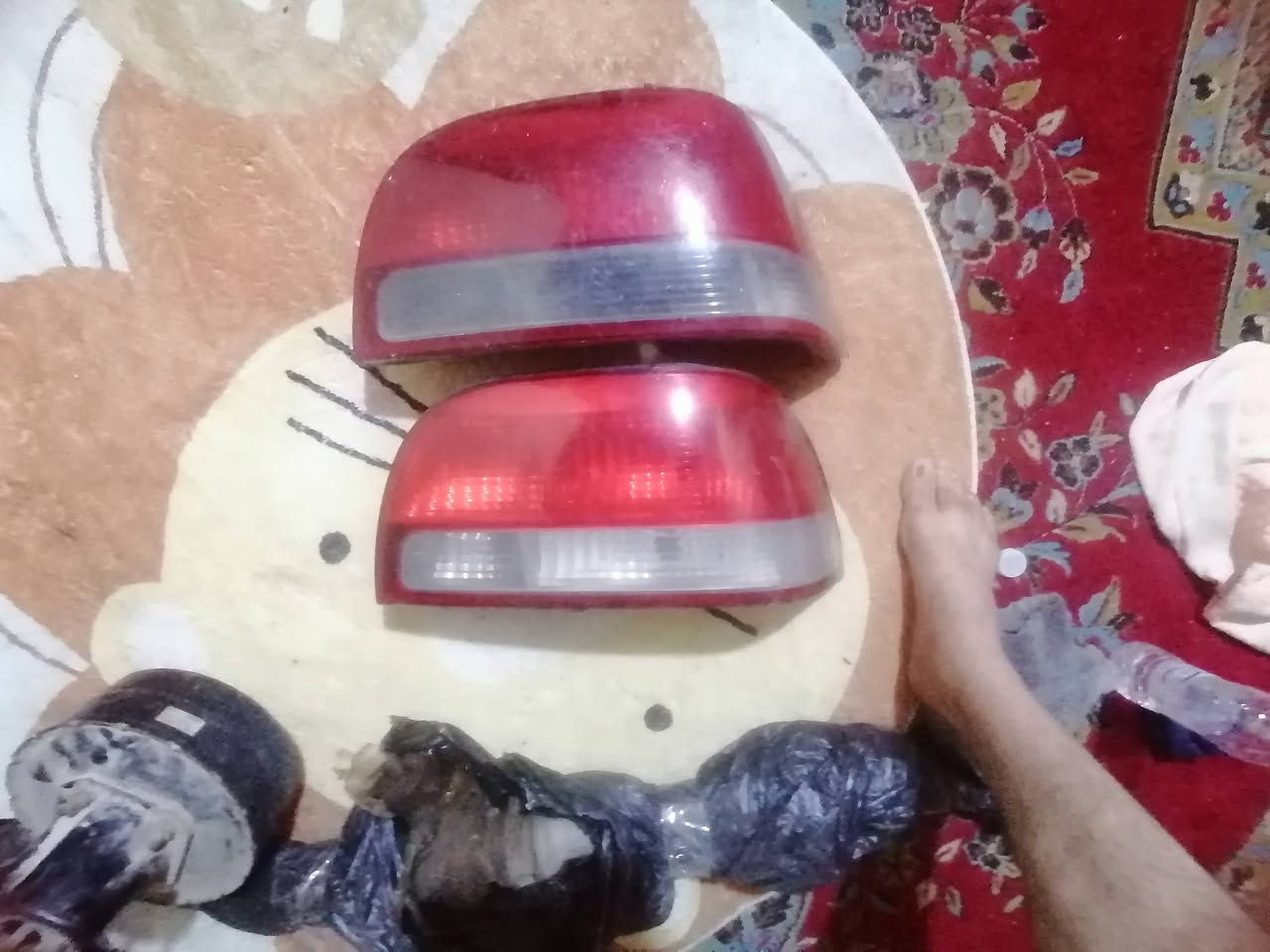 السلام عليكم من رخصه الادمن عندي غراض برنس  فراشه للبيع مكينه اكسن مشط  فراشه مال كصه شفت ستيرن كامل هو والدركه حساس كرنك سلف بريشر يدات لايت وماسحات يدات باب امامي وخلفي طبلات جدد مامستخدم كوري الاصلي شرط ختم الشركه  مرايات زوج ضفيره مروحه راديتر عنواني ناصريه حي الفداء ***********
