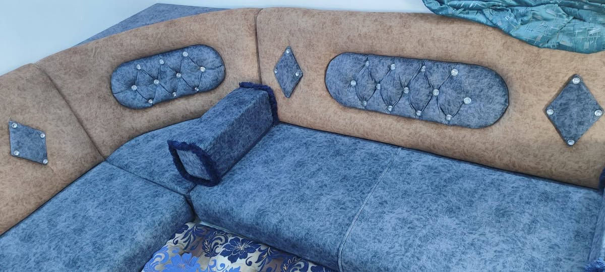 جلسة عربية مستخدم قياس 14 متر كما موضح بالصور
#مكلف_بالنشر

رقم الهاتف ‏‪***********‬‏
