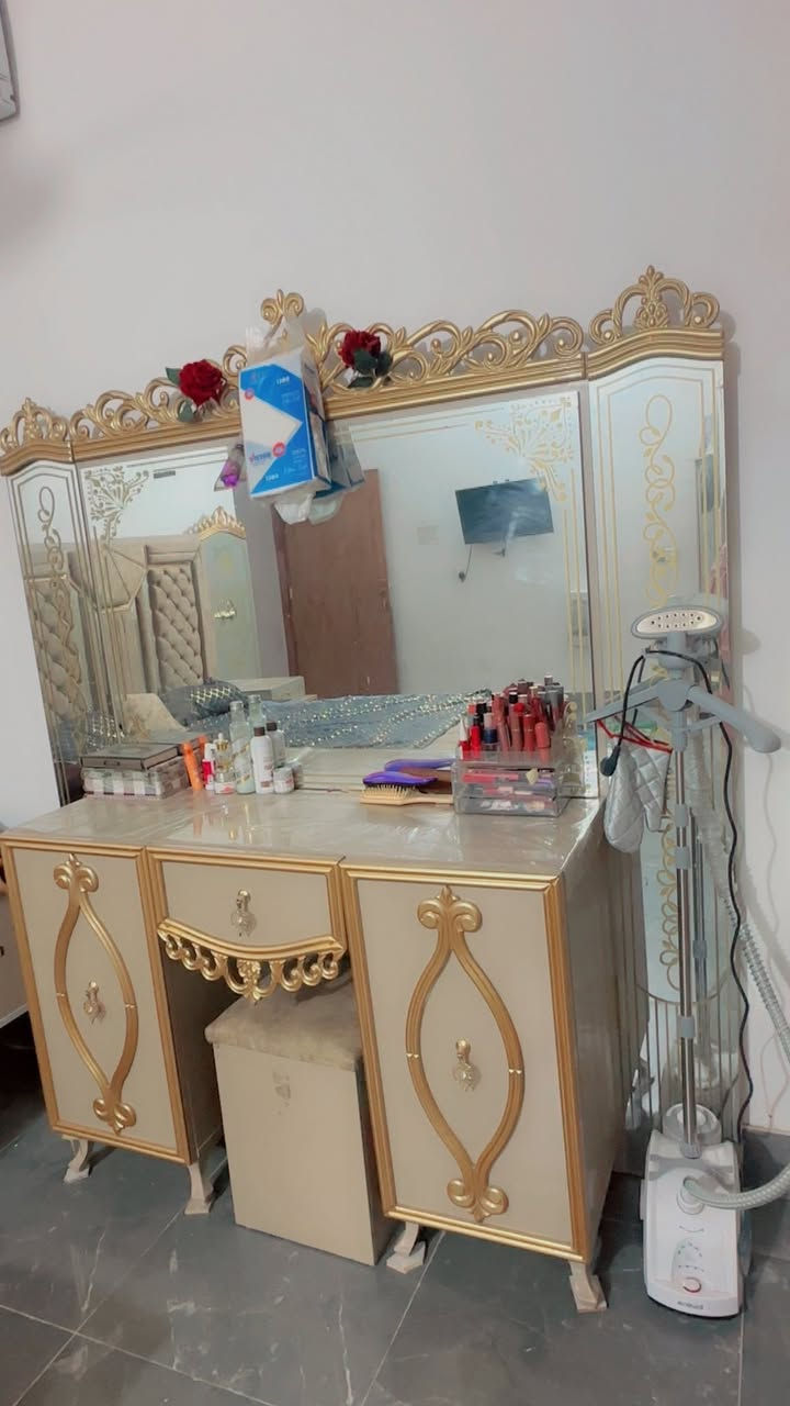 غرفه تركيه ماخذتها ب٣ الا ربع اريد ابيعها ومستعجلة اضرار جداً جداً بسيطه تجي وتشوفها 
ب٨٥٠ بيها مجال للشراي فقط.مكان بغداد جسر ديالى لجديد منطقة الكرغوليه


**إذا كنت صاحب هذا الإعلان وتريد حذفه لأي سبب، رجاءا أرسل رسالة إلى الدعم الفني**