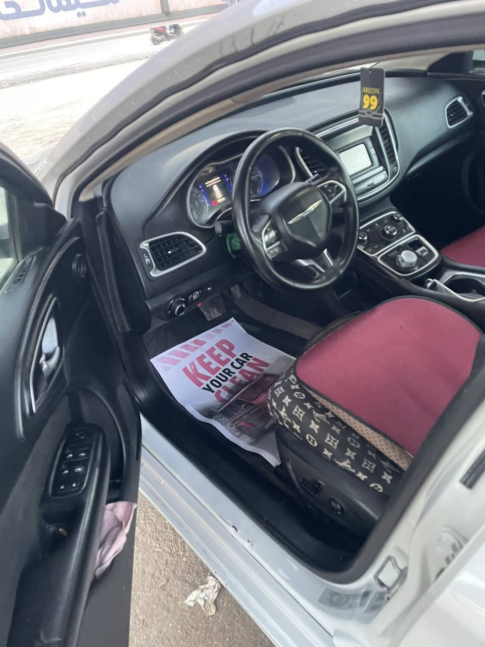 c200سلام عليكم 
2015 مديل رقم بصره دولي ضربته باب الأيمن نص التكمه 
السعر 85 وبيه مجال 
العنوان البصره شط العرب 
***********
