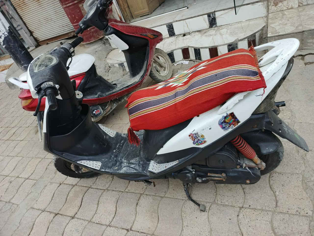 السلام عليكم دراجه للبيع ماكس عدله مقفوله كفاله عامه السعر 950 مكان بابل قضاء القاسم(***********)
